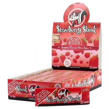 Skunk 1 1/4 Strawberry Rolling Papers